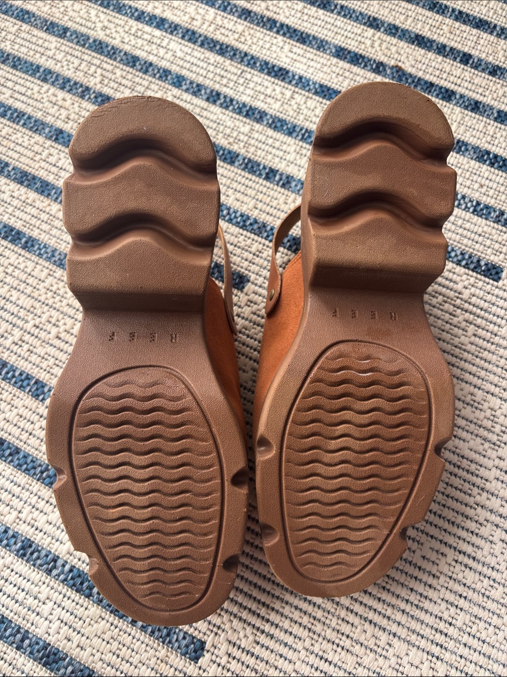 Reef Vista Luxe Solene Suede Clogs in Brown size 9 - Picture 8 of 8